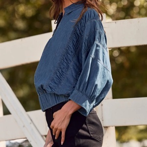 Nueva Llegada Chaqueta Vaquera Elegante de Otoño con Cuello Vuelto, Mangas Largas Lavadas, Cierre de Cremallera y Detalles Fruncidos - Product Image 2