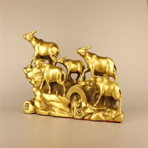 Figurines d'animaux en bronze, cinq bœufs en cuivre, cadeaux créatifs pour la décoration de la maison, objets décoratifs en cuivre, artisanat - Product Image 2