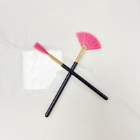 Custom Logo Enkele Huidverzorging Gezicht Make-Up Ventilator Masker Borstel Make-Up Fan Borstel Synthetische Haar Fan Borstels Gezicht Acryl Handvat