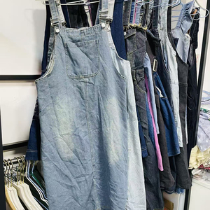 Venta al por mayor de fardos de faldas vaqueras de segunda mano para <span class=keywords><strong>mujer</strong></span>, vestidos con <span class=keywords><strong>tirantes</strong></span> de mezclilla usados - Product Image 6