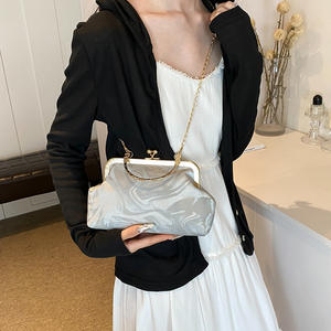 Nouveaux sacs à chaîne en perles pour femme, sacs à main au design féminin, sacs légers et élégants, sacs de soirée pour femme - Product Image 3