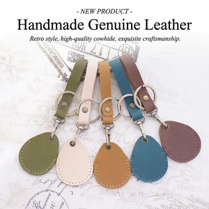 Étui en cuir pleine fleur véritable Crazy Horse personnalisé avec logo, <span class=keywords><strong>pour</strong></span> AirTag, porte-<span class=keywords><strong>clés</strong></span> anti-perte et étui <span class=keywords><strong>pour</strong></span> médiators de guitare - Product Image 1