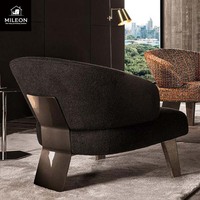 Chaise en métal style italien très simple, en cuir, modèle d'hôtel moderne, design personnalisé, fauteuil de salon simple en forme spéciale