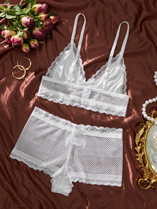 Lingerie en <span class=keywords><strong>gros</strong></span>, soutien-gorge transparent à fleurs, lingerie sexy pour <span class=keywords><strong>gros</strong></span> seins, ensembles de soutien-gorge et culottes - Product Image 5