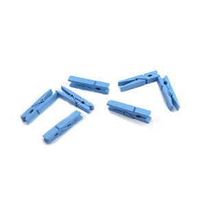 Vente en gros de mini pinces en <span class=keywords><strong>bois</strong></span> faites <span class=keywords><strong>à</strong></span> la main de J & M, pinces suspendues artisanales de couleur personnalisée, <span class=keywords><strong>petite</strong></span> <span class=keywords><strong>pince</strong></span> <span class=keywords><strong>à</strong></span> <span class=keywords><strong>linge</strong></span> en <span class=keywords><strong>bois</strong></span> pour la maison - Product Image 4