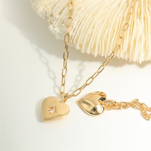 สร้อยคอจี้รูปดาวหัวใจประดับเพชรแบบวินเทจชุบทองสำหรับผู้หญิง - Product Image 4