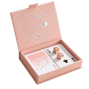 Boîte à dés de jeu de société personnalisée et porte-cartes avec fermeture magnétique, boîte d'emballage en carton rigide de forme personnalisée - Product Image 1