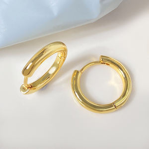 Pendientes de Aro Huggies de Latón Chapado en Oro con Circonitas de 18 mm, Clásicos y Modernos, Regalo Ideal para Mujer, ¡Venta Caliente! - Product Image 3