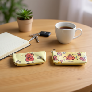 Monedero Capybara de 19x8,5 cm, Mini Cartera con Llavero, Diseño de Dibujos Animados para Mujeres y Niñas, Microfibra, Cuero Sintético - Product Image 3