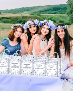 ถุงของชำร่วยงานแต่งงาน 16 ชิ้นจาก Something Blue - ถุงขนมสำหรับงานแต่งงานลายดอกไม้สีฟ้าและสีขาวพร้อมหูหิ้วเชือก - Product Image 3
