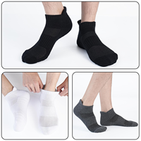 Chaussettes de cheville en coton Performance athlétique rembourrée en cours d'exécution évacuation de l'humidité Logo personnalisable Techniques tricotées numériques