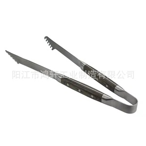 Stainless Steel Barbecue Tool Set With Wooden Handles 5 Piece Outdoor Grilling Equipment For Flipping And Serving - Product Image 3