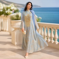 Abaya en polyester à col mandarin et manches évasées pour l'Aïd, les dîners de soirée et les rassemblements festifs, avec broderie dorée et sequins floraux 3D