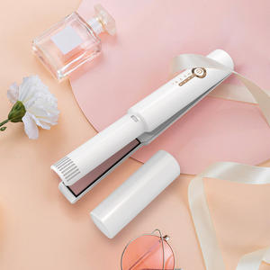 2024 Tiktok nouveau Design <span class=keywords><strong>sans</strong></span> <span class=keywords><strong>fil</strong></span> Mini voyage USB Rechargeable fer <span class=keywords><strong>plat</strong></span> 2 en 1 lisseur et bigoudi - Product Image 4