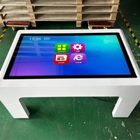 Écran d'affichage numérique LCD IPS 4K de 32 pouces pour intérieur, ports Type-C et DP, SDK, revêtement anti-reflet, support de table ou de sol pour magasin de détail