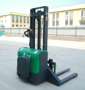 Vente directe usine : Chariot élévateur tout-terrain autoporteur avec pneus renforcés, neuf, capacité de charge 5t - Product Image 3
