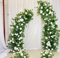 Hornförmige Seidenrosen Künstliche Blumenreihe mit Grünzeug Hochzeitsbühnen-Hintergrund-Dekoration für Abschlussfeier Halloween Neujahr & Ostern