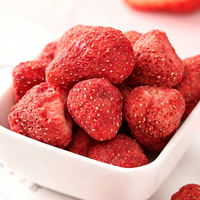 Fraises entières séchées FD de qualité alimentaire, matières premières sucrées en vrac pour la pâtisserie et la décoration de gâteaux