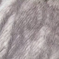 Weiches und dickes, pelzähnliches Material mit langen Haaren, geeignet für Wintermäntel, Taschen, Schuhe und Spielzeug.