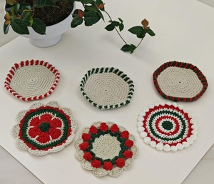 Handmade Crocheted Wood Coasters Non-Toxic Classic Style Protect Desktop Home Decoration - Product Image 1