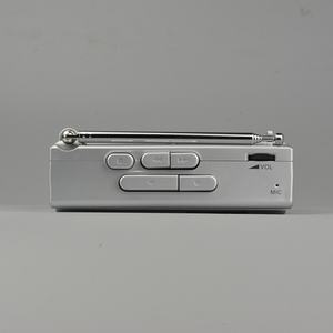 Reproductor de Casetes Walkman de Bajo Precio con Radio AM/FM, Grabadora Portátil y Conector para Auriculares - Product Image 5