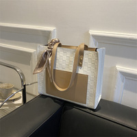Sac fourre-tout carré tendance pour femme, grande capacité, en PU, avec fermeture éclair, portable, à porter à l'épaule ou sous le bras, nouveau modèle élégant pour étudiante