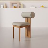 Chaise en bois massif de style nordique moderne, modèle 2026, très prisée pour salon