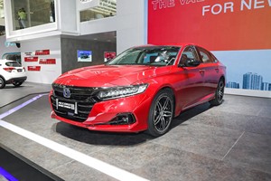 Elección Inteligente: Honda Accord Usado, Económico, Duradero, Espacioso, de Lujo, Rendimiento Estable, Conducción Cómoda, Bajo Mantenimiento, Ideal para Familias - Product Image 3