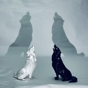 Modèle Loup hurlant, Version haut de gamme minimaliste, Sculpture animale de bureau imprimée en 3D, Art populaire, Recommandé pour la maternité - Product Image 2