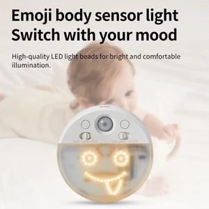 Lámpara de Pared Redonda con Sensor de Movimiento, Regulable, con Cara Sonriente y Expresiones Cambiables, Inalámbrica, para Pasillo o Escalera - Product Image 4