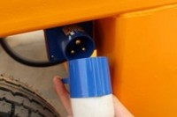 Plateforme élévatrice mobile à ciseaux avec panier, électrique/hydraulique, capacité de charge 300-2000 kg, hauteur de levage 4-14 m, pieds pliables, pour voiture