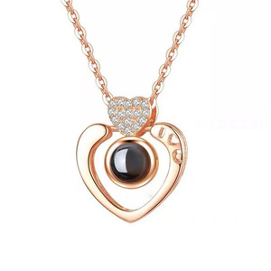 Collier « Je t'aime » en 100 langues, pendentif en forme de cœur, plaqué or, bijoux romantiques pour femmes, cadeau d'anniversaire - Product Image 1