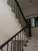 Rampe d'escalier moderne en acier galvanisé sur mesure, directement de l'usine, avec finition résistante à la rouille, installation facile
