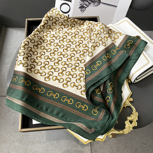 Sciarpa <span class=keywords><strong>elegante</strong></span> in seta da donna con motivi retrò sciarpa in morbido tessuto satinato sciarpa stampata in raso 70x70cm - Product Image 5