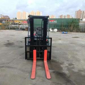 Montacargas Diésel Usado de 3 Toneladas de Capacidad, Montacargas de Servicio Pesado con Neumáticos Todoterreno Antideslizantes para Almacén de Materiales - Product Image 4