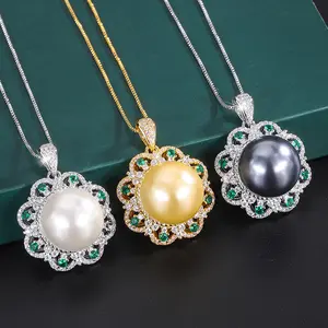 Custom Hot Selling Vintage Tarnish Fashion Jewelry Brass Gold Plating 16mm Pearl Inlay Diamond Flower Pendant Necklace For Women