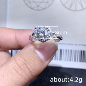 Anello F1422 con Diamante Taglio Cuore in Oro Bianco, Diamante Naturale per Fidanzamento, Colore G, con Pietre Laterali - Product Image 6