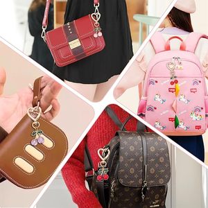 Borsa a Cuore da Ragazza Più Venduta, Simpatico Portachiavi a Ciliegia, Ciondoli Kawaii a Ciliegia <span class=keywords><strong>per</strong></span> Borsa, <span class=keywords><strong>per</strong></span> Donna, Decorazione Chiavi Auto, <span class=keywords><strong>Regali</strong></span> e Accessori - Product Image 6
