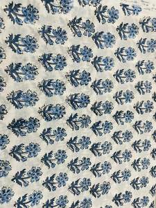 Veste matelassée en coton imprimée à la main, légère et chaude, vêtement d'extérieur artisanal traditionnel, confortable et élégante, idéale pour la superposition - Product Image 3