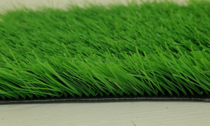 Gazon artificiel de football en PE pour extérieur, haute résistance, fiable, hauteur de la tasse 50 mm, durée de vie supérieure à 6 ans - Product Image 2