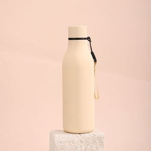 Bouteille isotherme américaine de style épuré, tasse en acier inoxydable avec cordon de transport pour le sport quotidien et les courts trajets décontractés - Product Image 1