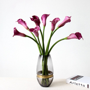 Fiori Artificiali di Calla Lily in PU di Alta Qualità, Bianchi e Viola, Fatti a Mano, per Matrimoni, Lauree e Decorazioni Domestiche - Product Image 4