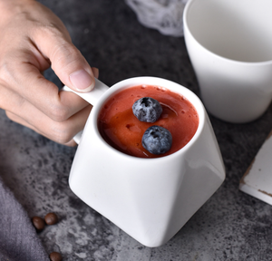 Ensemble de tasses en céramique géométriques blanches minimalistes, logo personnalisé, forme irrégulière, tasse à café pour hôtel, restaurant, cadeau de mariage, vente en gros - Product Image 2