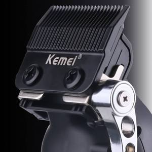Tondeuses à cheveux professionnelles <span class=keywords><strong>Kemei</strong></span> <span class=keywords><strong>KM</strong></span>-<span class=keywords><strong>2296</strong></span>, 2500 mAh, rechargeables par USB, tondeuse à cheveux réglable pour barbier - Product Image 6