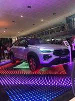 Piste de danse LED numérique magnétique blanche à installation rapide pour mariages et événements
