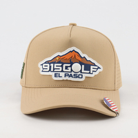 Casquette de golf tendance à visière incurvée personnalisée avec patch de marque en PVC, fermeture snapback et badge de visière élégant, casquette de sport d'extérieur performante