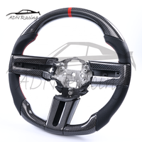 Volant en fibre de carbone 2005-2009 pour Ford Mustang GT Cobra, avec garniture de boutons intégrée