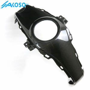 AKOSO Cubierta de Tanque de Combustible de Fibra de Carbono 100% Seca, Panel Central para Tanque de Combustible de Motocicleta para <span class=keywords><strong>Yamaha</strong></span> <span class=keywords><strong>R3</strong></span> 2015 2016 2017 <span class=keywords><strong>2018</strong></span> - Product Image 2