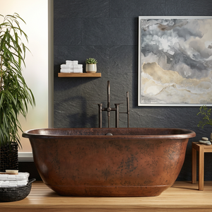 Baignoire autoportante en cuivre martelé, finition patine, à prix abordable et très demandée pour villas de luxe - Product Image 2