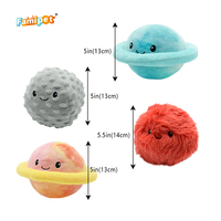 Famipet – Nouveau jouet en peluche souple et grinçant pour animaux de compagnie, design planète spatiale, amusant, avec sonnette, vente en gros